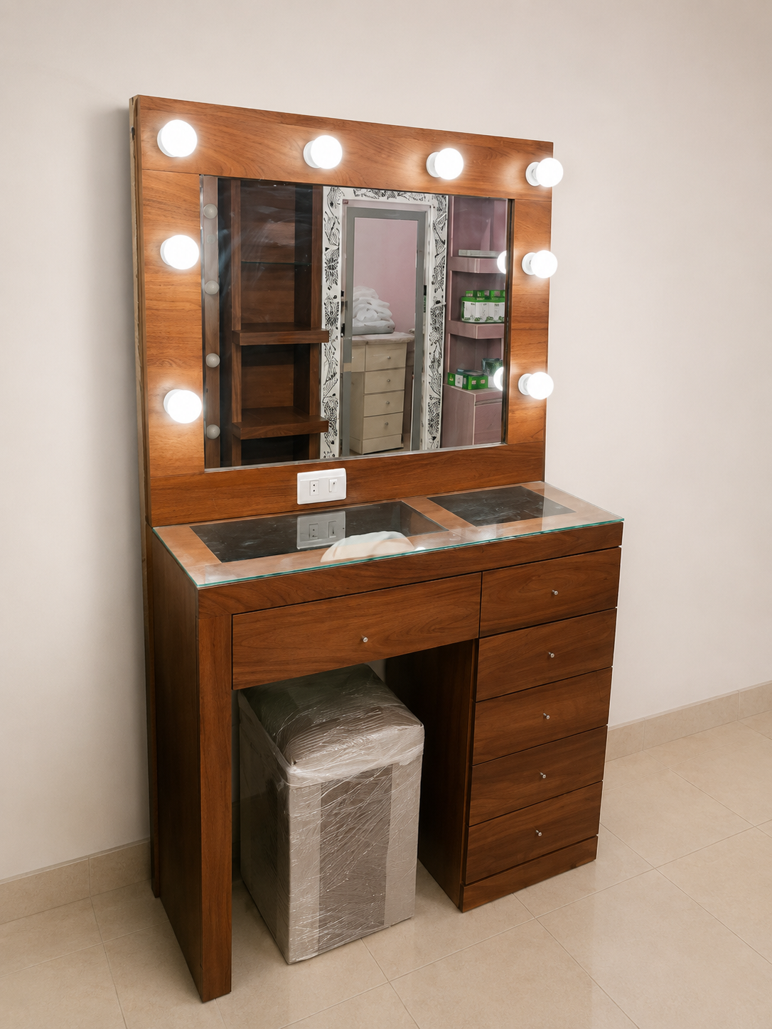 Vanity decorativo con cajones